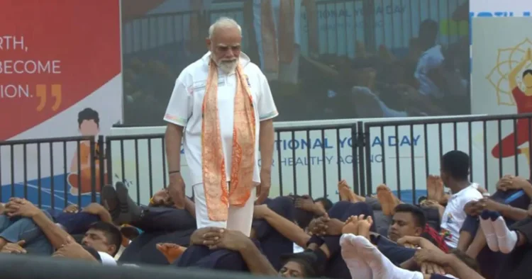 PM Narendra Modi in Kolkata on the occasion of International Yoga Day