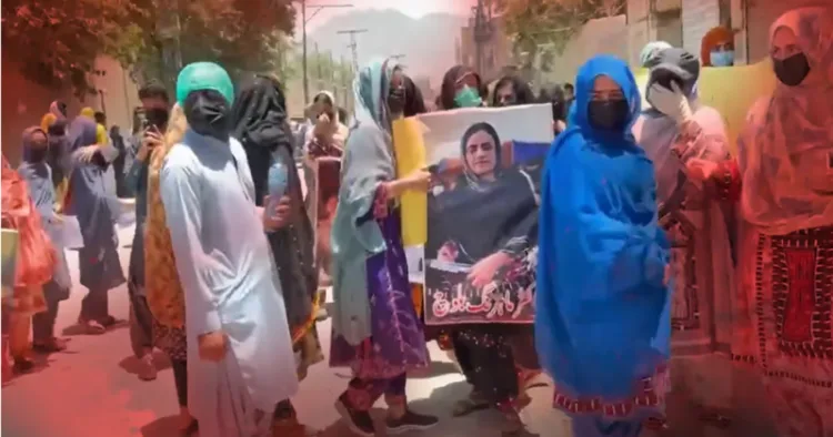 Families besiege Quetta’s Huda Jail over alleged secret trial of Dr Mahrang Baloch