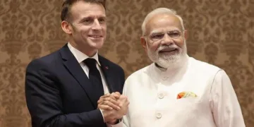 French President Emmanuel Macron and Prime Minister Narendra Modi(File Photo)