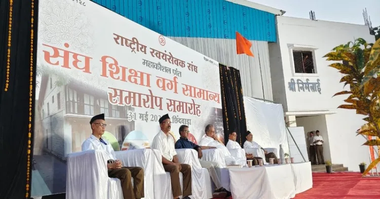 Dr. Purnendu Saxena, Madhya Kshetra Sanghachalak (Madhya Pradesh and Chhattisgarh) at the concluding ceremony of the Sangh Shiksha Varg (Students and Professionals), organised by the Mahakaushal Prant of the RSS