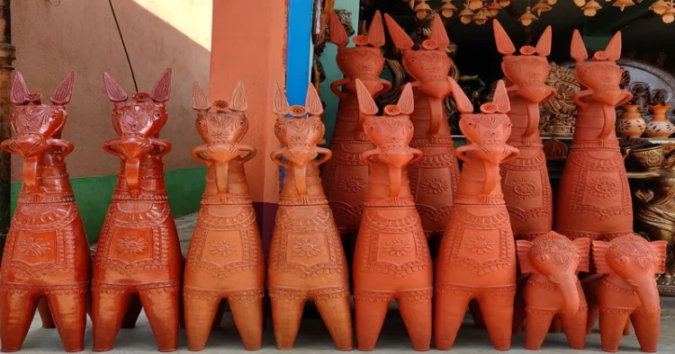 From Bankura’s red soil, Panchmura’s terracotta tradition blends clay, devotion, and craft into a living heritage of West Bengal