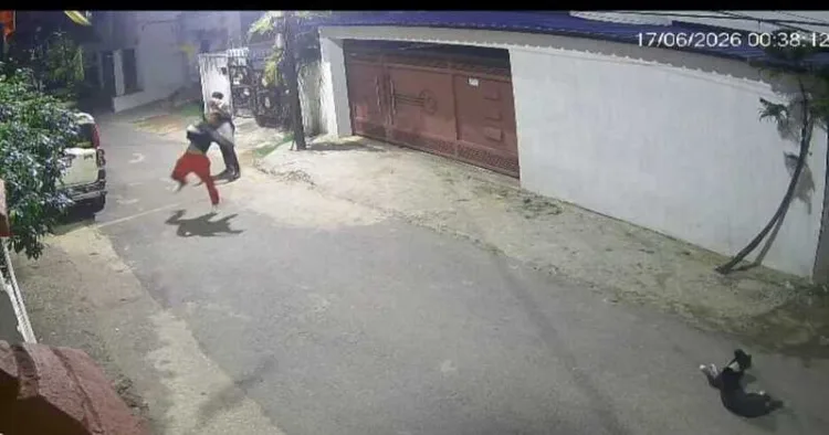 Two unidentified youth hurled petrol bomb at the RSS office in Ranchi