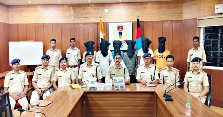 Seven maoists, including an area commander of the banned outfit PLFI, were arrested in Jharkhand’s Khunti district