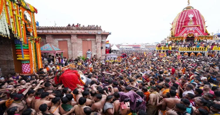 Lakhs of devotees gathered in Puri for Rath Yatra