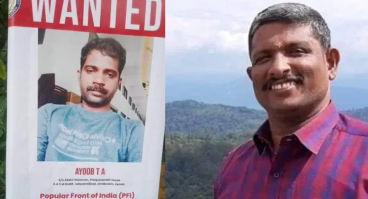 PFI weapon trainer Ayoob - RSS leader Sreenivasan (Left to Right)