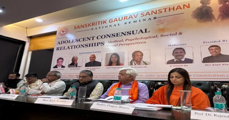 Dignitaries on the stage at national seminar organised by Sanskritik Gaurav Sansthan in New Delhi
