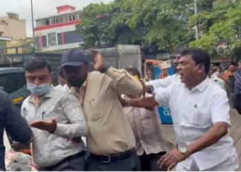 Authorities attacked during anti-encroachment drive in Shivajinagar