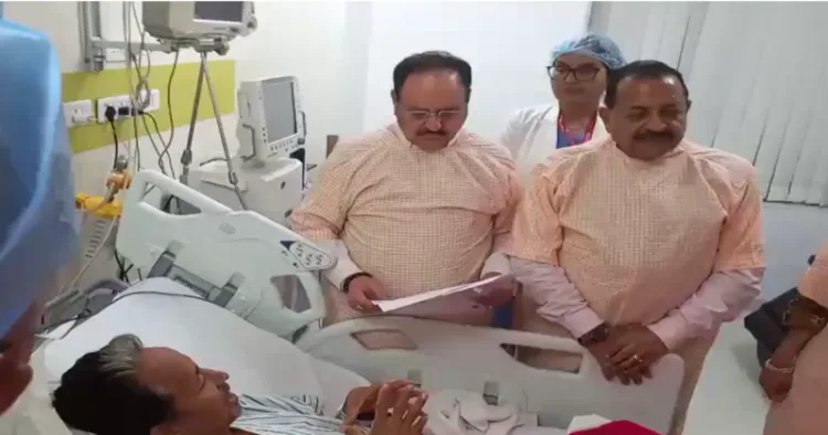 Sonam Wangchuk breaks his fast in front of Union Ministers JP Nadda and Dr Jitendra Singh