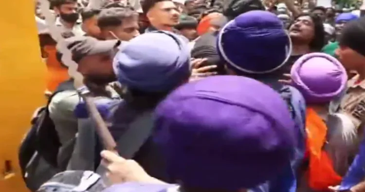 Nihang Sikhs at Delhi Jantar Mantar Protest