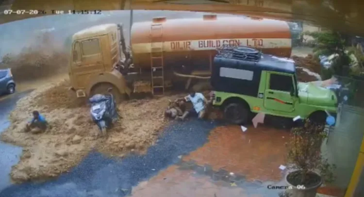 Screengrab from CCTV footage of the devastating landslide at Kalladi near the Anakkampoyil-Kalladi-Meppadi twin tunnel project in Wayanad