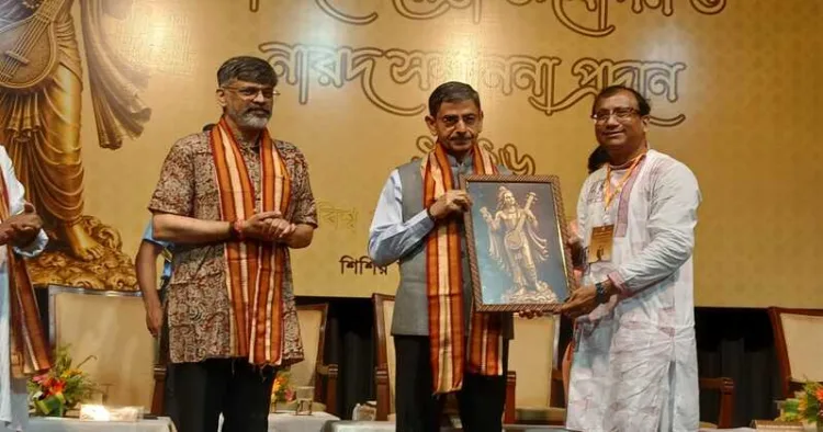 Editor of Organiser Weekly Prafulla Ketkar and West Bengal Governor R N Ravi at the Narad Jayanti Udjapan & Narad Samman 2026