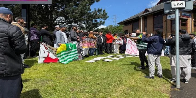 Kashmiri diaspora protests in Bradford over Pakistan's crackdown in PoJK