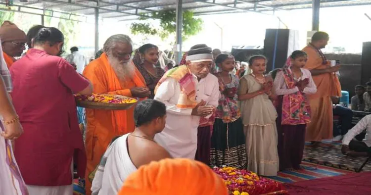 A tribal man does Ghar Wapsi and returns to the Sanatan fold