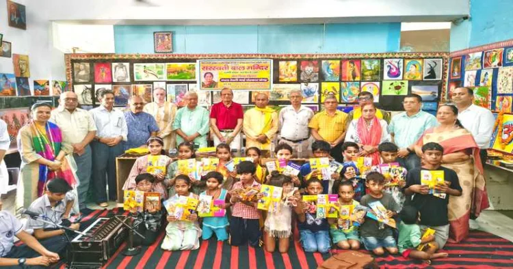 RSS functionaries with the children after the inauguration of the Mata Revati Bai Sanskar Kendra in Delhi