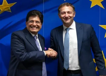 Union Minister Piyush Goyal (Left) and European Commissioner for Agriculture and Food, Christophe Hansen (Right)