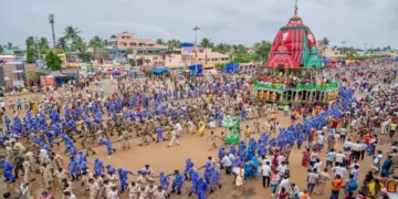 Caption : The Dakshina Moda ritual of Chariots in Puri Grand Road