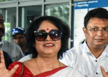 Taslima Nasrin returns to Kolkata