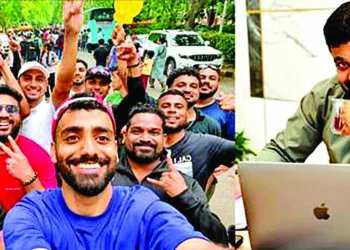 Dubai-based businessman Md Shaji Madathil (right) flew 23 employees (left) to CJP protest at Jantar Mantar at his own expense