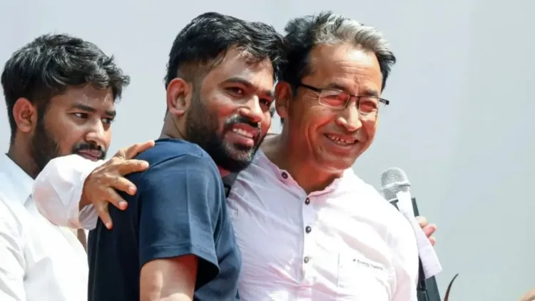 Sonam Wangchuk with Abhijit Dipke
