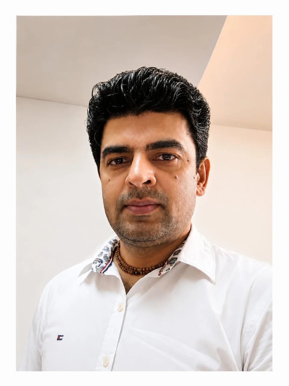 Dr. Kushagra Rajendra