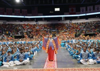 Thousands Recite All 700 Gita Verses at Historic Dallas Event Led by Sri Ganapathy Sachchidananda Swamiji