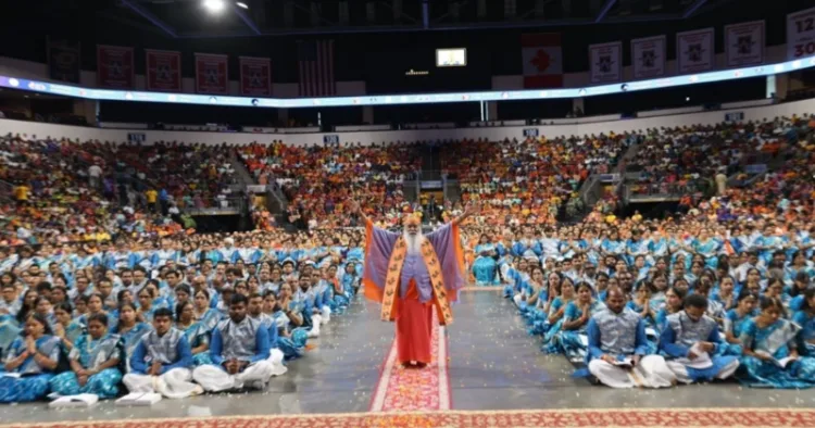 Thousands Recite All 700 Gita Verses at Historic Dallas Event Led by Sri Ganapathy Sachchidananda Swamiji