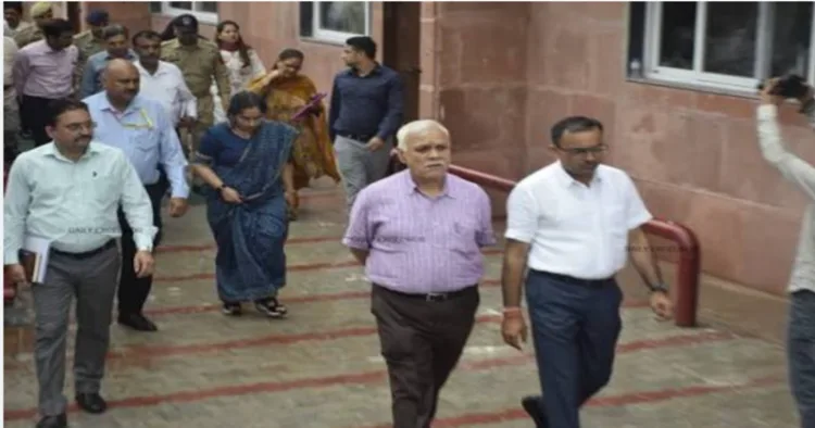 Members of Panun Kashmir who met the Kashmiri Hindus submit study on demographic changes