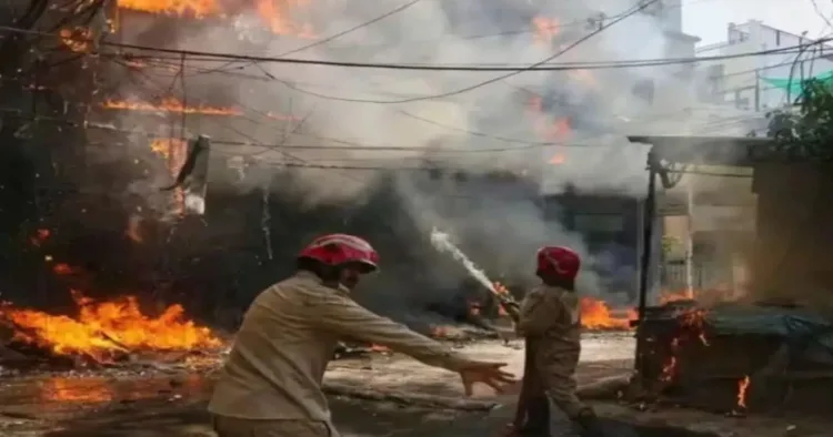At least 7 people were killed and several others injured after a pre-dawn fire engulfed a hotel in Tarapith, West Bengal