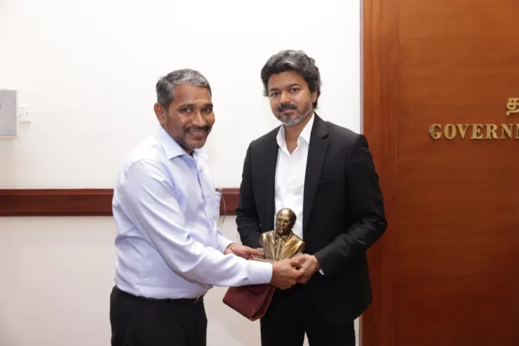 Minister Vanni Arasu, CM Vijay Joseph (Left to right) (File Photo)
