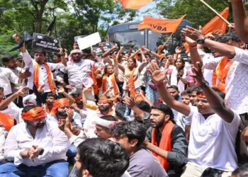 ABVP protests outside Jharkhand Assembly against lathicharge on students