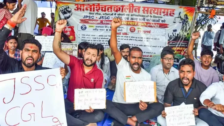 Protesting students in Jharkhand