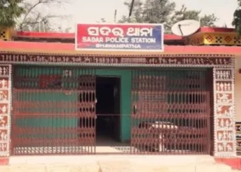 Police are searching for a Kalahandi pastor accused of sexually assaulting an eight-month pregnant woman during a prayer session