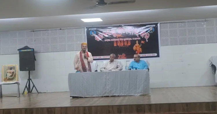RSS Seva Pramukh Parag Abhyankar Ji and others in Shat Kanthe Shatabdi Ra Swara’ in Bhubaneswar