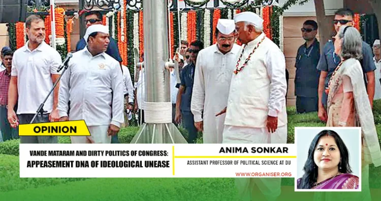 Congress Parliamentary Party Chairperson Sonia Gandhi and Congress President Mallikarjun Kharge speak with a party worker during the rendition of Vande Mataram at the 80th Independence Day celebrations at Congress headquarters, in New Delhi on August 15. Lok Sabha LoP Rahul Gandhi is also present