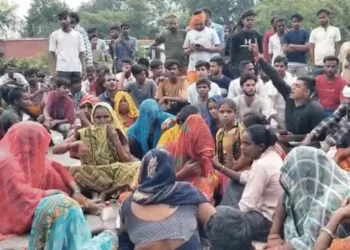 Protesting families in Lakhimpur Kheri after the brutal rape of 4-year-old girl