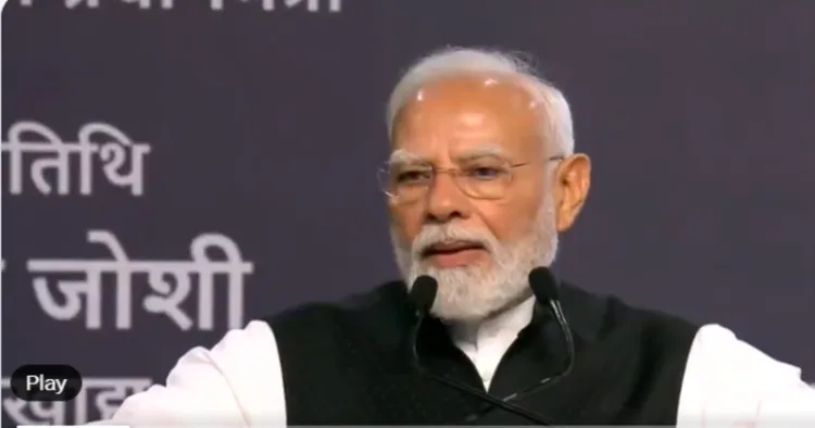 PM Narendra Modi addressing the gathering at SRCC