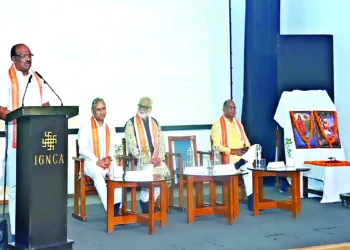 Bhagwan Sahay, Sah Sangathan Mantri of Akhil Bharatiya Vanvasi Kalyan Ashram, addressing the gathering at IGNCA to mark release of Janajati Sanskritik Samagam Special Issue, which highlighted contributions of Janjatiya heroes