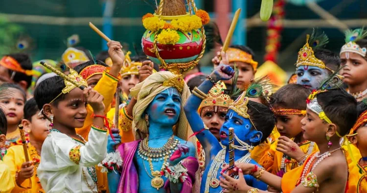 Janmashtami was celebrated across the country with midnight prayers, temple rituals and aarti, marking the birth of Bhagwan Krishna
