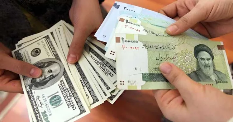 Iran’s deepening currency crisis is squeezing households as soaring prices erode wages, savings and access to basic necessities