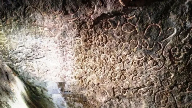 Ancient Vijayanagara inscription discovered at Penukonda in Andhra Pradesh