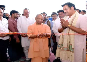 Uttar Pradesh strengthens cooperatives by empowering drivers with Bharat Taxi and farmers with subsidised loans