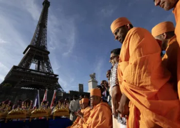 BAPS Gets Clean Chit in Eiffel Tower Row
