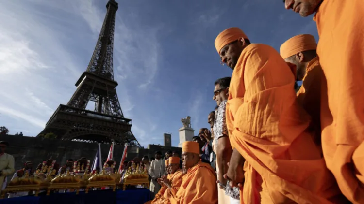 BAPS Gets Clean Chit in Eiffel Tower Row