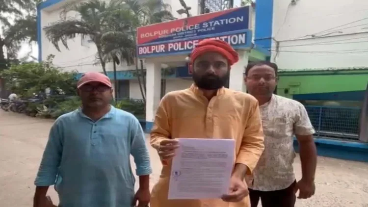 VHP Karyakarta Sourish Mukherjee seeks an FIR against CPI(M) leader Bikash Ranjan Bhattacharya over social media remarks linking an alleged attack on his Kolkata residence to Hindutva supporters