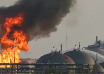 Houthis attack airports and oil infrastructures in Saudi Arabia