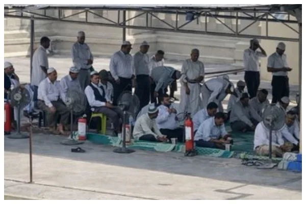 Calcutta High Court Rooftop Room: Advocate Ezaz Hossain Asked to Explain Keys