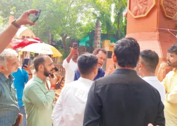 Shivaji Park locals expressed anger against CJP protest