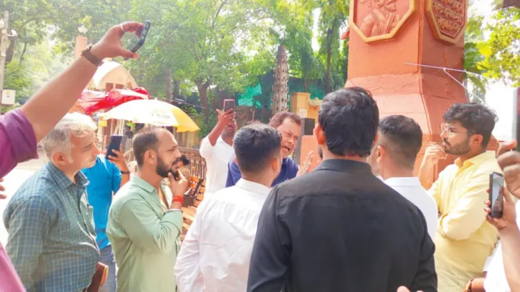 Shivaji Park locals expressed anger against CJP protest