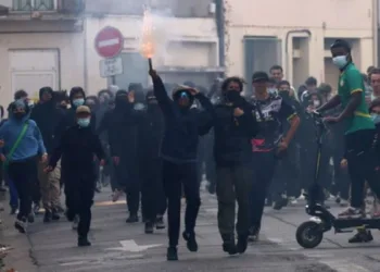 The study compares student protests in France and India, focusing on their educational, social and political contexts