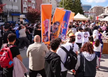 Visitors gather at Istanbul’s Japanese anime festival as clashes erupt amid protests by Islamists demanding the cancellation of the cultural event.